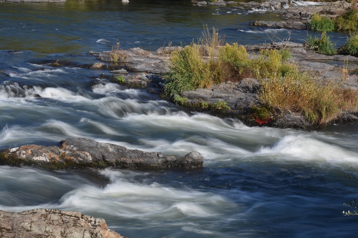 small rapids on the Rogue River